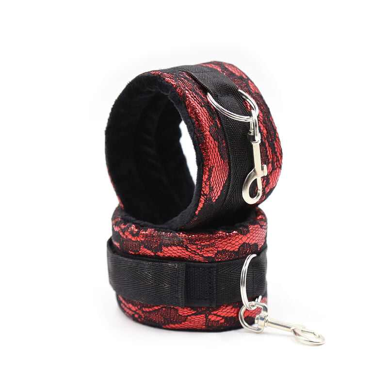 ALGEMAS DE VELUDO COM FITA DE NYLON
