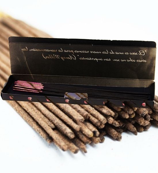 INCENSO ERÓTICO COM AROMAS DIVERSOS