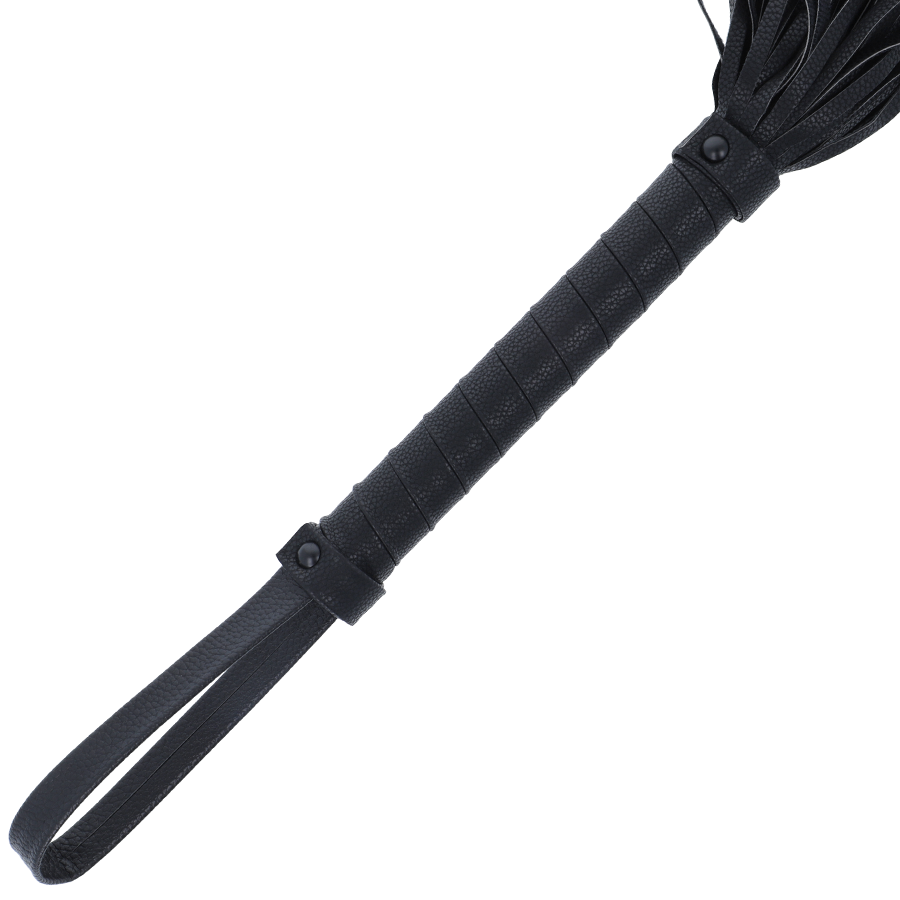 CHICOTE BONDAGE PRETO 42CM COURO