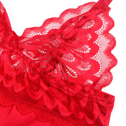 BABYDOLL DE CETIM COM RENDA VERMELHA